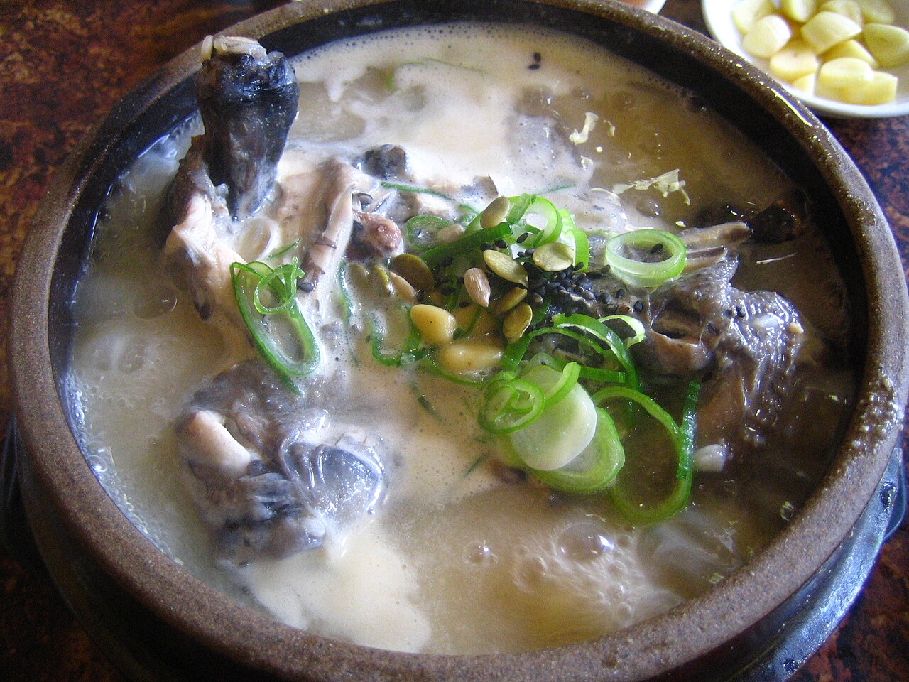삼계탕 한 그릇